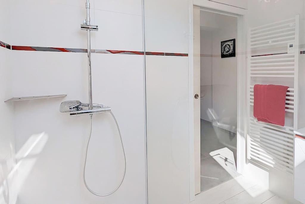 Appartement Pour 3 Personnes Sur La Plage Les Pieds Dans Leau Plonevez-Porzay Exterior photo